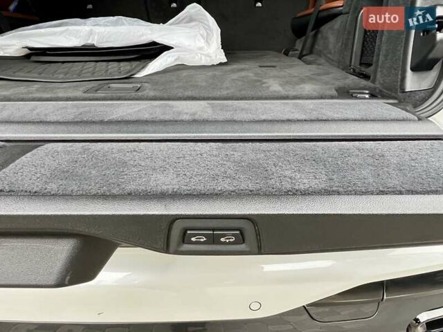 Белый БМВ X7, объемом двигателя 4.39 л и пробегом 68 тыс. км за 72900 $, фото 48 на Automoto.ua