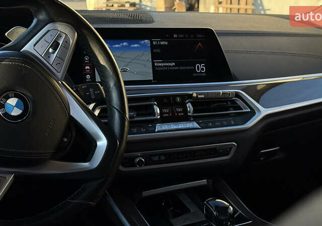 Белый БМВ X7, объемом двигателя 3 л и пробегом 126 тыс. км за 54000 $, фото 4 на Automoto.ua