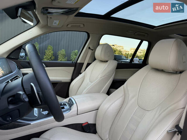 Белый БМВ X7, объемом двигателя 3 л и пробегом 109 тыс. км за 67000 $, фото 66 на Automoto.ua