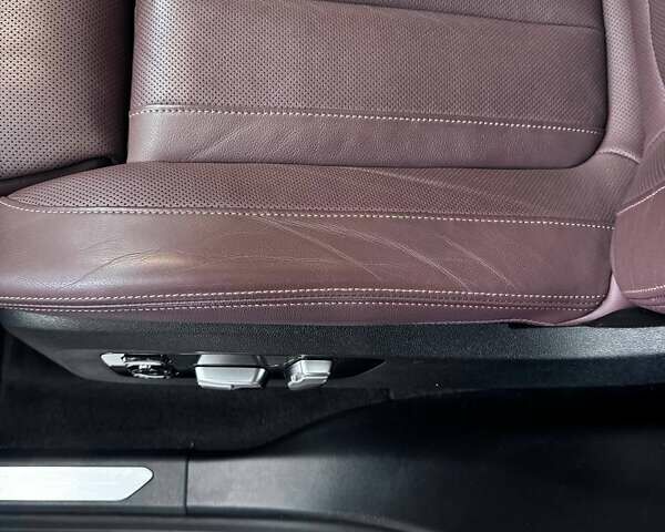 Белый БМВ X7, объемом двигателя 3 л и пробегом 156 тыс. км за 58000 $, фото 14 на Automoto.ua