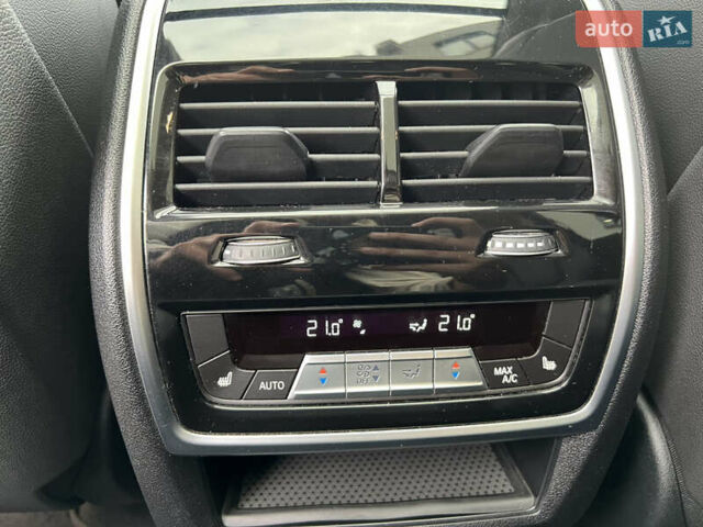 Белый БМВ X7, объемом двигателя 3 л и пробегом 130 тыс. км за 53100 $, фото 28 на Automoto.ua