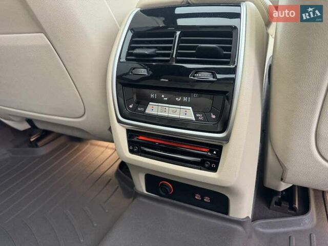 Белый БМВ X7, объемом двигателя 2.99 л и пробегом 98 тыс. км за 79000 $, фото 87 на Automoto.ua