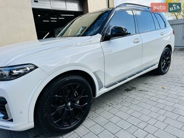 Белый БМВ X7, объемом двигателя 3 л и пробегом 67 тыс. км за 59500 $, фото 20 на Automoto.ua