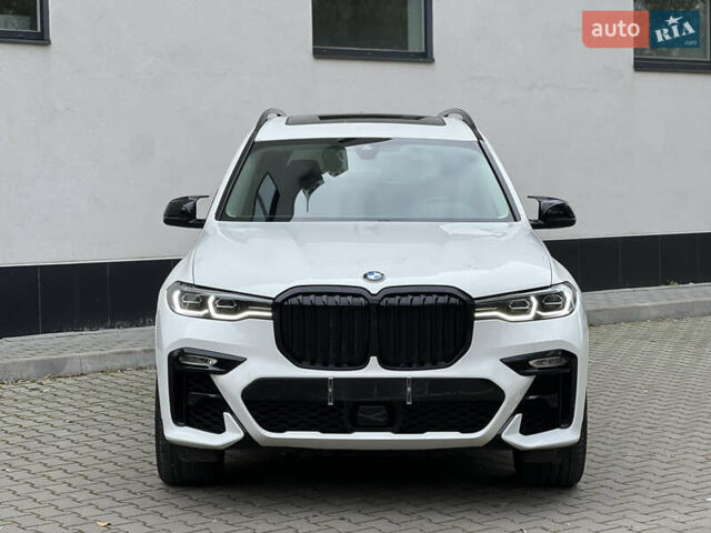 Белый БМВ X7, объемом двигателя 3 л и пробегом 130 тыс. км за 53100 $, фото 1 на Automoto.ua