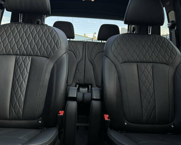 Белый БМВ X7, объемом двигателя 3 л и пробегом 75 тыс. км за 74000 $, фото 40 на Automoto.ua