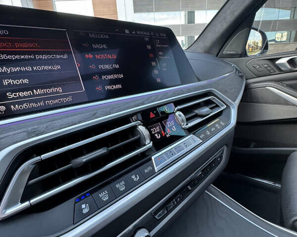 Белый БМВ X7, объемом двигателя 3 л и пробегом 75 тыс. км за 74000 $, фото 33 на Automoto.ua