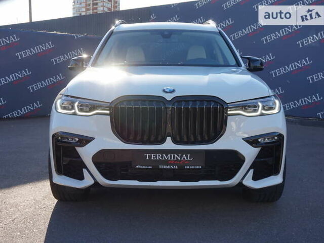 Белый БМВ X7, объемом двигателя 3 л и пробегом 52 тыс. км за 63500 $, фото 2 на Automoto.ua