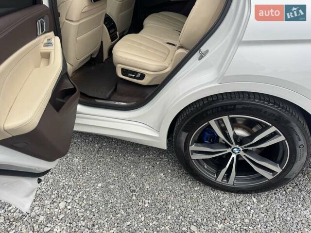 Белый БМВ X7, объемом двигателя 2.99 л и пробегом 98 тыс. км за 79000 $, фото 52 на Automoto.ua