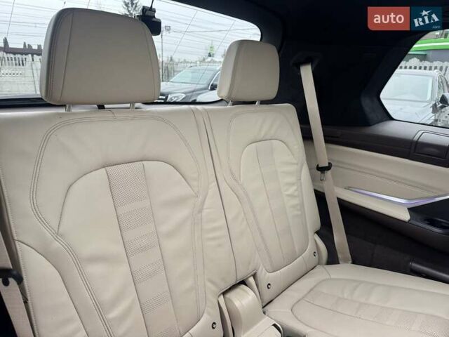 Белый БМВ X7, объемом двигателя 2.99 л и пробегом 98 тыс. км за 79000 $, фото 89 на Automoto.ua