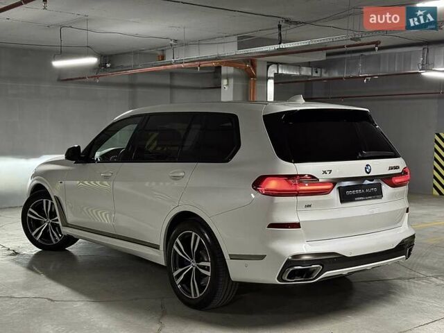 Белый БМВ X7, объемом двигателя 4.39 л и пробегом 99 тыс. км за 71900 $, фото 7 на Automoto.ua