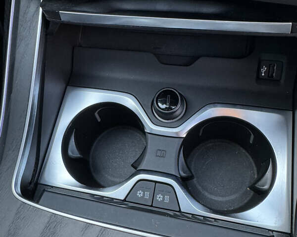 Белый БМВ X7, объемом двигателя 3 л и пробегом 75 тыс. км за 74000 $, фото 38 на Automoto.ua