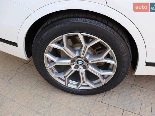 Білий БМВ X7, об'ємом двигуна 3 л та пробігом 131 тис. км за 61900 $, фото 4 на Automoto.ua