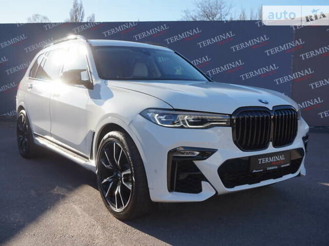 Белый БМВ X7, объемом двигателя 3 л и пробегом 52 тыс. км за 63500 $, фото 3 на Automoto.ua