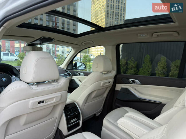 Белый БМВ X7, объемом двигателя 3 л и пробегом 109 тыс. км за 67000 $, фото 65 на Automoto.ua