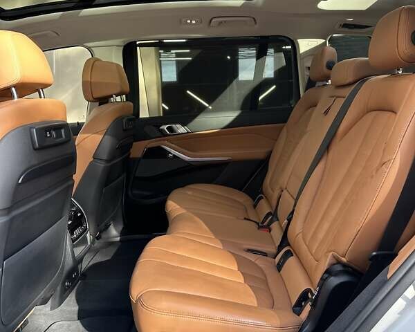 Белый БМВ X7, объемом двигателя 3 л и пробегом 67 тыс. км за 59500 $, фото 42 на Automoto.ua