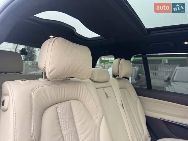 Белый БМВ X7, объемом двигателя 2.99 л и пробегом 98 тыс. км за 79000 $, фото 90 на Automoto.ua