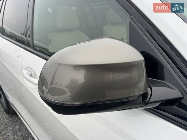 Белый БМВ X7, объемом двигателя 2.99 л и пробегом 98 тыс. км за 79000 $, фото 111 на Automoto.ua