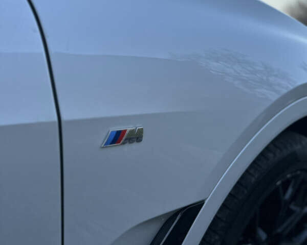 Белый БМВ X7, объемом двигателя 3 л и пробегом 140 тыс. км за 55000 $, фото 27 на Automoto.ua