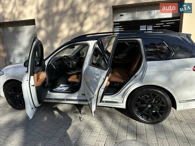 Белый БМВ X7, объемом двигателя 3 л и пробегом 67 тыс. км за 59500 $, фото 31 на Automoto.ua