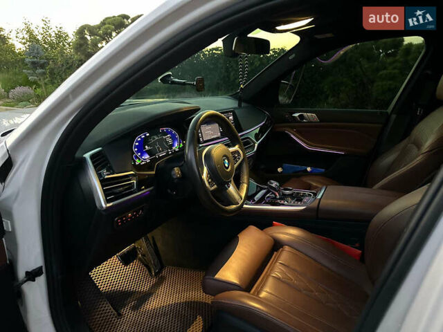 Білий БМВ X7, об'ємом двигуна 2.99 л та пробігом 83 тис. км за 74000 $, фото 18 на Automoto.ua