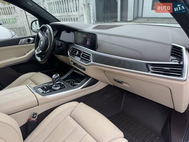 Белый БМВ X7, объемом двигателя 2.99 л и пробегом 98 тыс. км за 79000 $, фото 108 на Automoto.ua