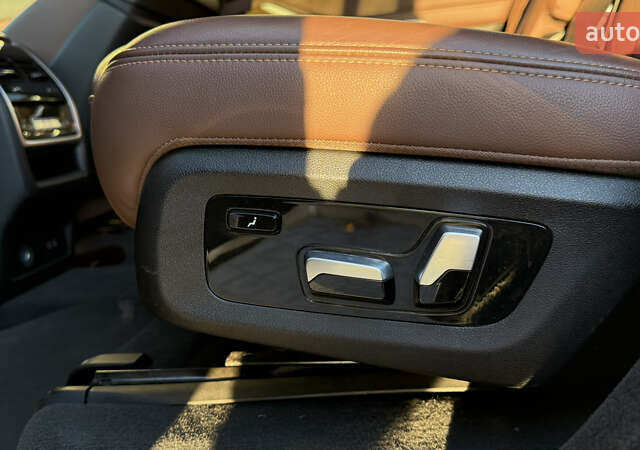 Белый БМВ X7, объемом двигателя 3 л и пробегом 126 тыс. км за 54000 $, фото 10 на Automoto.ua