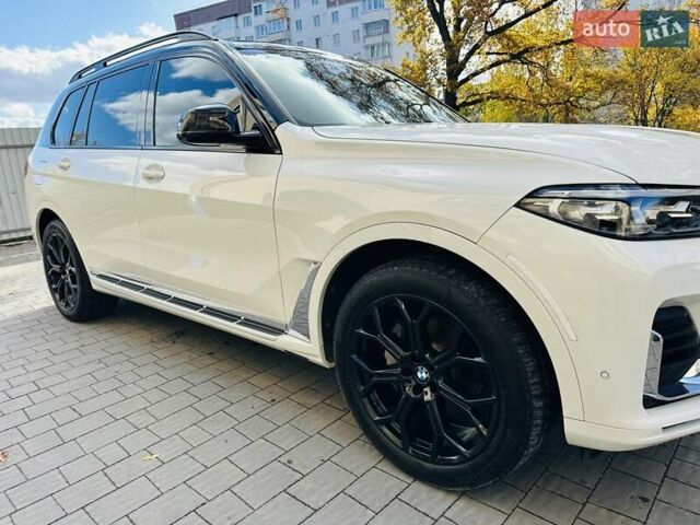 Белый БМВ X7, объемом двигателя 3 л и пробегом 67 тыс. км за 59500 $, фото 19 на Automoto.ua