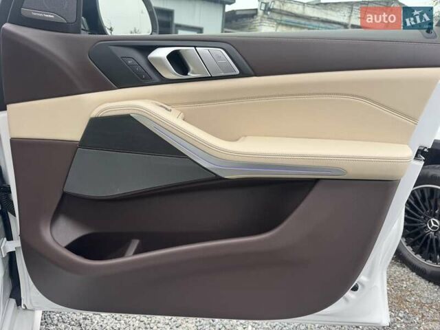 Белый БМВ X7, объемом двигателя 2.99 л и пробегом 98 тыс. км за 79000 $, фото 106 на Automoto.ua