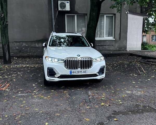 Белый БМВ X7, объемом двигателя 3 л и пробегом 156 тыс. км за 58000 $, фото 1 на Automoto.ua
