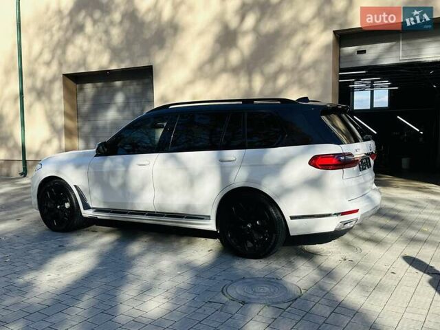 Белый БМВ X7, объемом двигателя 3 л и пробегом 67 тыс. км за 59500 $, фото 11 на Automoto.ua