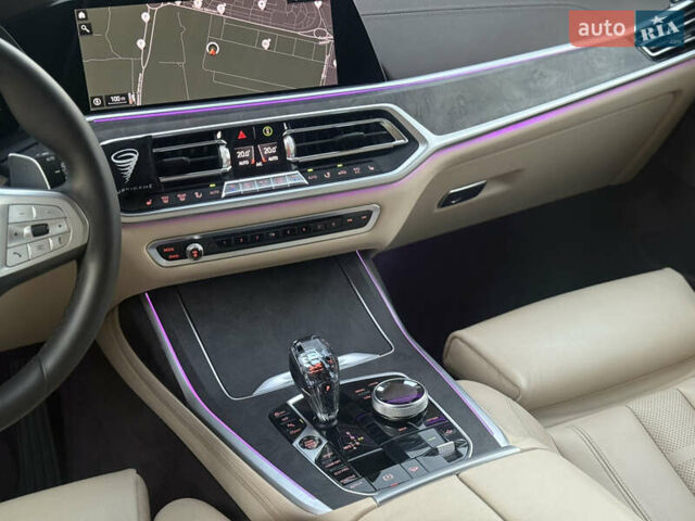 Белый БМВ X7, объемом двигателя 3 л и пробегом 109 тыс. км за 67000 $, фото 30 на Automoto.ua