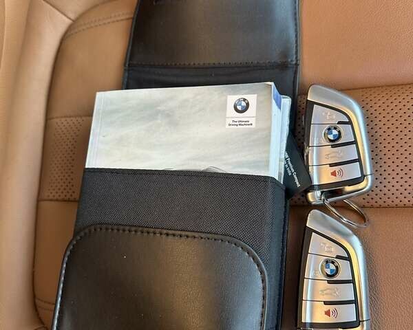 Белый БМВ X7, объемом двигателя 3 л и пробегом 67 тыс. км за 59500 $, фото 77 на Automoto.ua