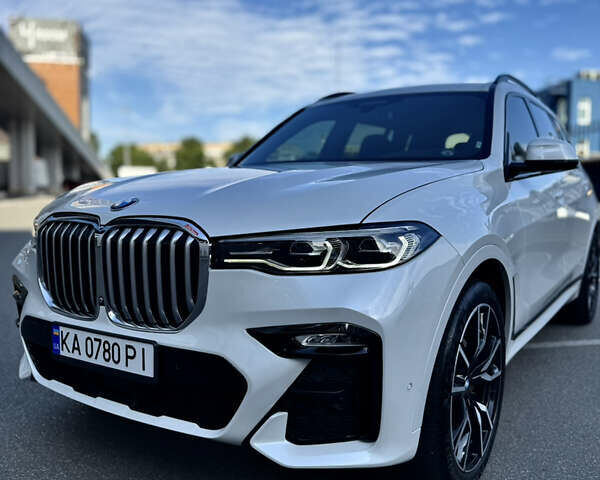 Белый БМВ X7, объемом двигателя 3 л и пробегом 75 тыс. км за 74000 $, фото 14 на Automoto.ua