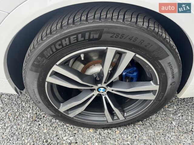 Белый БМВ X7, объемом двигателя 2.99 л и пробегом 98 тыс. км за 79000 $, фото 95 на Automoto.ua