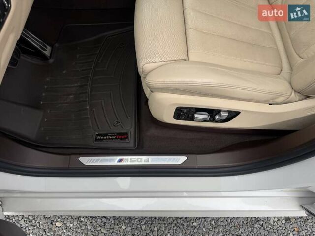 Белый БМВ X7, объемом двигателя 2.99 л и пробегом 98 тыс. км за 79000 $, фото 41 на Automoto.ua