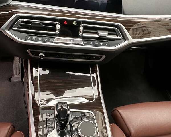 Белый БМВ X7, объемом двигателя 2.99 л и пробегом 99 тыс. км за 71999 $, фото 27 на Automoto.ua