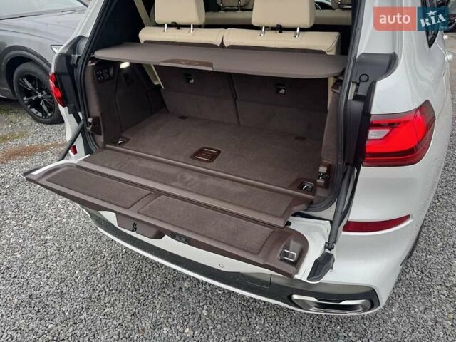 Белый БМВ X7, объемом двигателя 2.99 л и пробегом 98 тыс. км за 79000 $, фото 62 на Automoto.ua