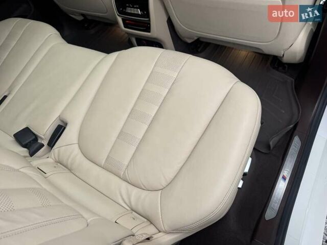 Белый БМВ X7, объемом двигателя 2.99 л и пробегом 98 тыс. км за 79000 $, фото 92 на Automoto.ua