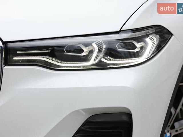 Белый БМВ X7, объемом двигателя 2.99 л и пробегом 141 тыс. км за 61000 $, фото 18 на Automoto.ua