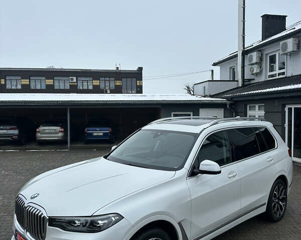 Белый БМВ X7, объемом двигателя 3 л и пробегом 154 тыс. км за 48999 $, фото 4 на Automoto.ua