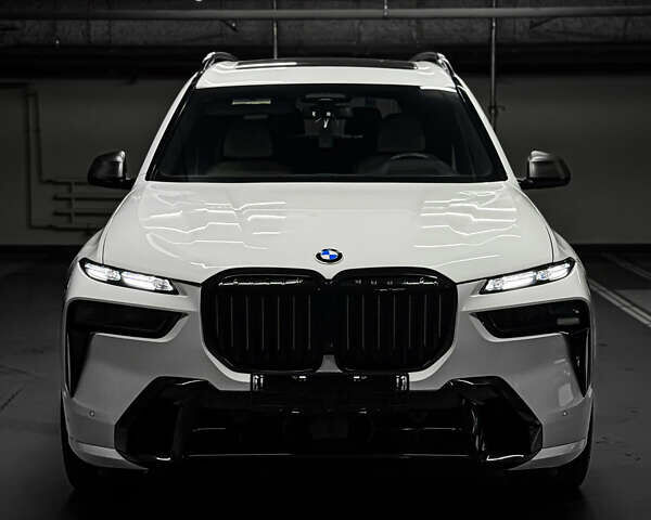 Белый БМВ X7, объемом двигателя 4.39 л и пробегом 41 тыс. км за 85500 $, фото 4 на Automoto.ua
