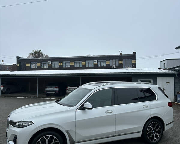 Белый БМВ X7, объемом двигателя 3 л и пробегом 154 тыс. км за 48999 $, фото 5 на Automoto.ua