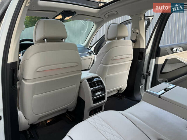 Белый БМВ X7, объемом двигателя 2.99 л и пробегом 83 тыс. км за 83000 $, фото 52 на Automoto.ua