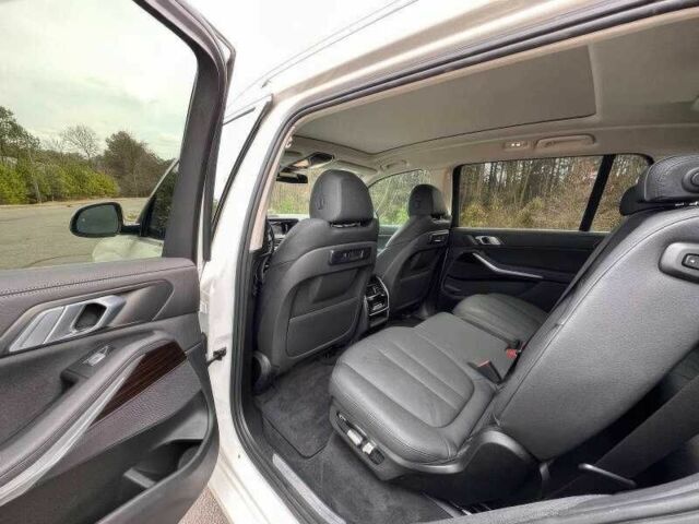 Белый БМВ X7, объемом двигателя 3 л и пробегом 23 тыс. км за 33000 $, фото 9 на Automoto.ua