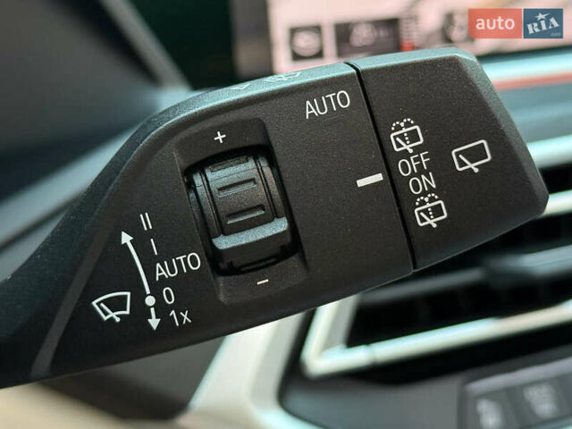 Белый БМВ X7, объемом двигателя 2.99 л и пробегом 83 тыс. км за 83000 $, фото 81 на Automoto.ua