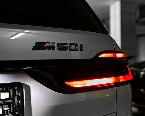 Белый БМВ X7, объемом двигателя 4.39 л и пробегом 41 тыс. км за 85500 $, фото 18 на Automoto.ua