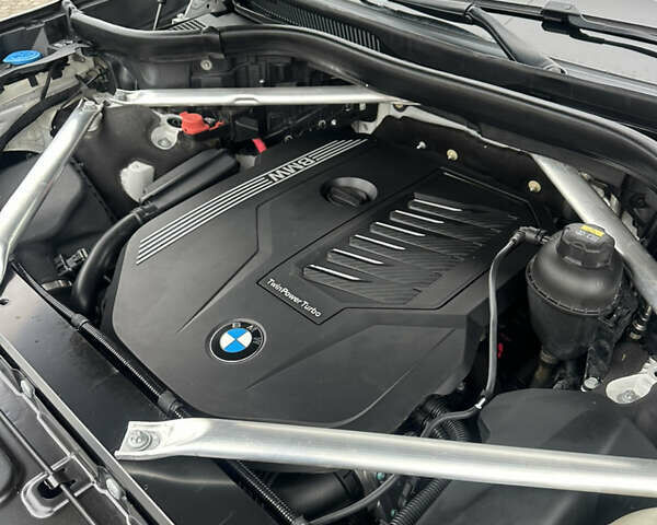 Белый БМВ X7, объемом двигателя 3 л и пробегом 154 тыс. км за 48999 $, фото 126 на Automoto.ua