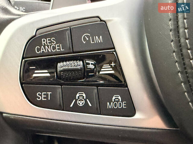 Белый БМВ X7, объемом двигателя 4.39 л и пробегом 130 тыс. км за 66000 $, фото 6 на Automoto.ua