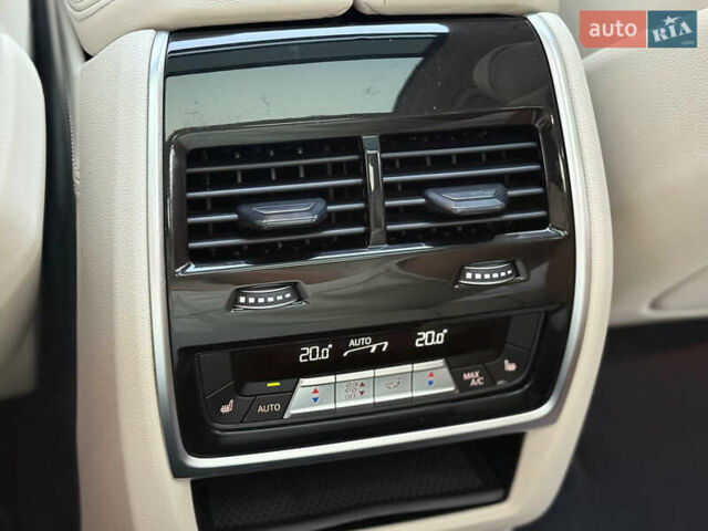 Белый БМВ X7, объемом двигателя 2.99 л и пробегом 83 тыс. км за 83000 $, фото 70 на Automoto.ua