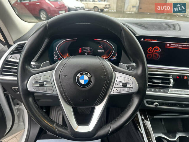 Белый БМВ X7, объемом двигателя 3 л и пробегом 154 тыс. км за 48999 $, фото 119 на Automoto.ua